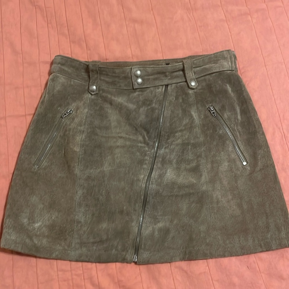 BLANKNYC | Suede Moto Mini Skirt | Olive Green/Gray Color | Size 31